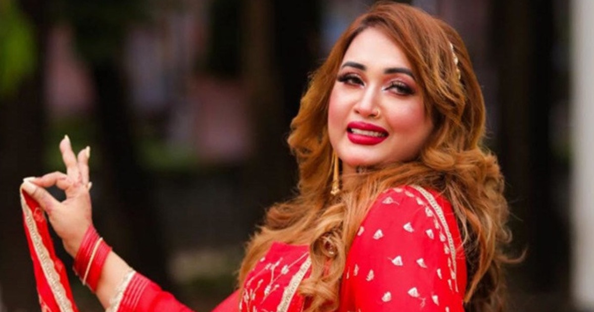 আল্লাহর কাছে বিচার দিলেন চিত্রনায়িকা পলি