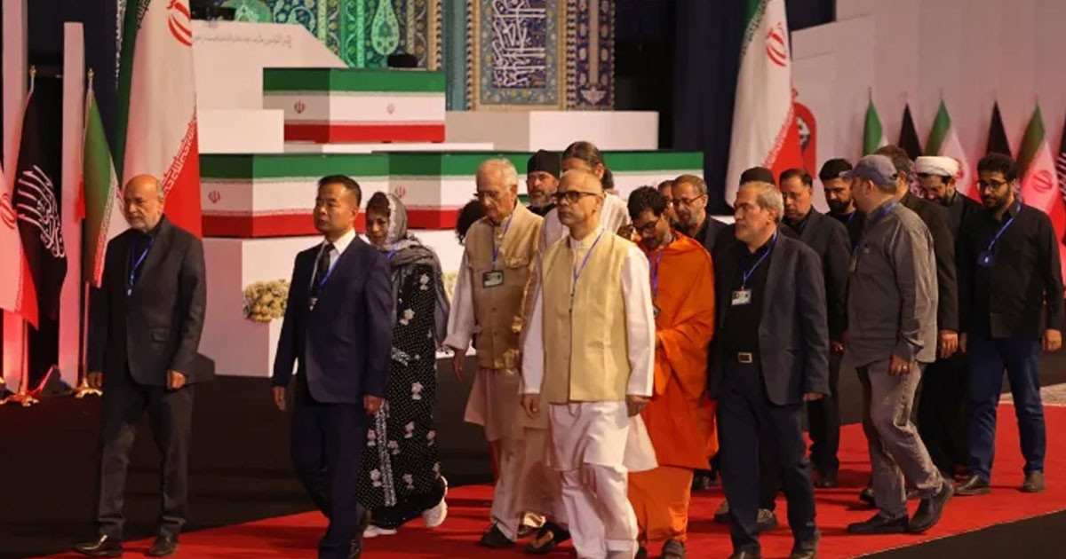 খামেনির জানাজায় ৭০ দেশের প্রতিনিধিদের প্রতি কৃতজ্ঞতা, হরমুজে বন্ধুরাষ্ট্রদের ছাড় দেওয়ার ঘোষণা ইরানের