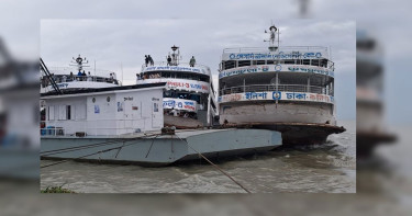 সাগর উত্তাল: বন্ধ ভোলা-লক্ষ্মীপুর ও ঢাকা রুটের লঞ্চ
