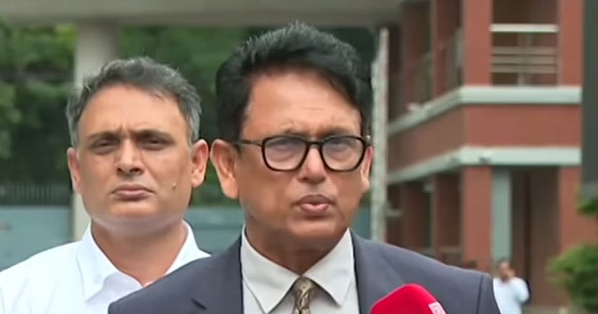 ডিসেম্বরে পরীক্ষার সময়ই শিক্ষার্থীদের নতুন বই দিতে চায় সরকার: শিক্ষামন্ত্রী