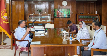 প্রধানমন্ত্রীর সঙ্গে সাক্ষাৎ করেছেন জুলাই গণঅভ্যুত্থানে শহীদ আব্দুল্লাহ বিন জাহিদের মা
