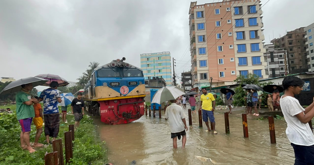 চট্টগ্রাম-কক্সবাজার ট্রেন চলাচল অনির্দিষ্টকালের জন্য বন্ধ