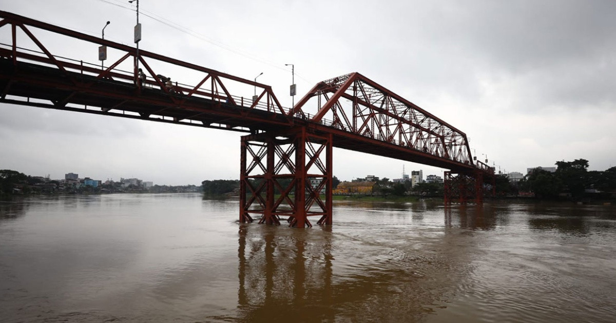 ভারী বৃষ্টি ও পাহাড়ি ঢলে সিলেটে বন্যার শঙ্কা