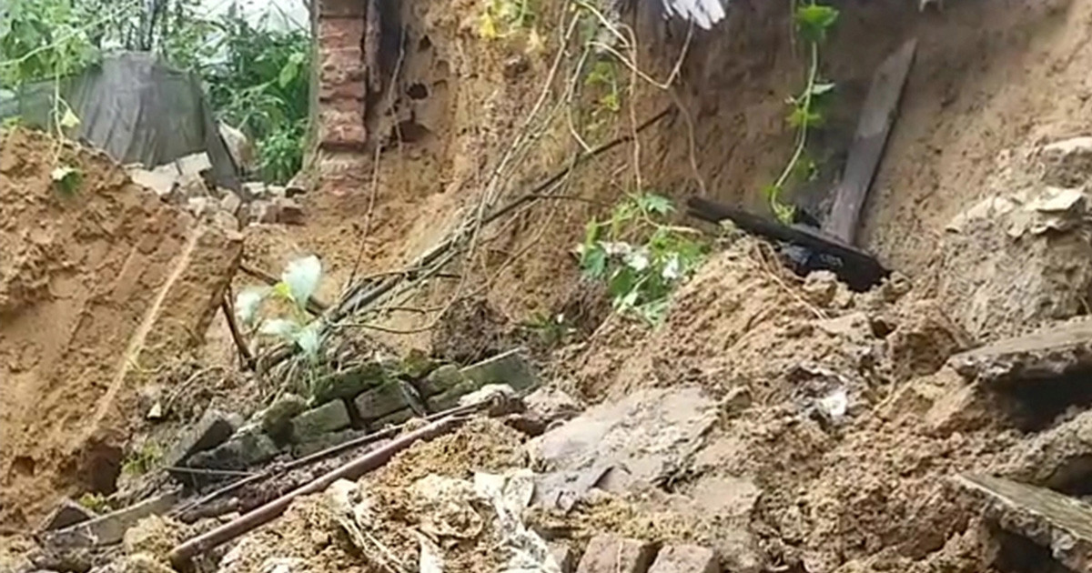 পাহাড়ধস: বান্দরবান ও কক্সবাজারে শিশুসহ সাতজনের মৃত্যু