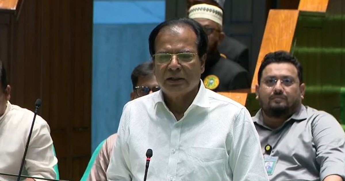আগাম সতর্কতায় দুর্যোগ মোকাবিলার সক্ষমতা জোরদার করেছে সরকার: ত্রাণমন্ত্রী