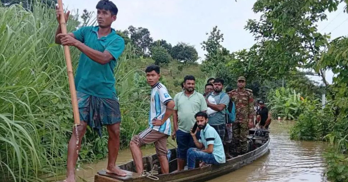 সেনাবাহিনীর সহায়তায় সাজেক ছাড়লেন আরও ৩১১ পর্যটক