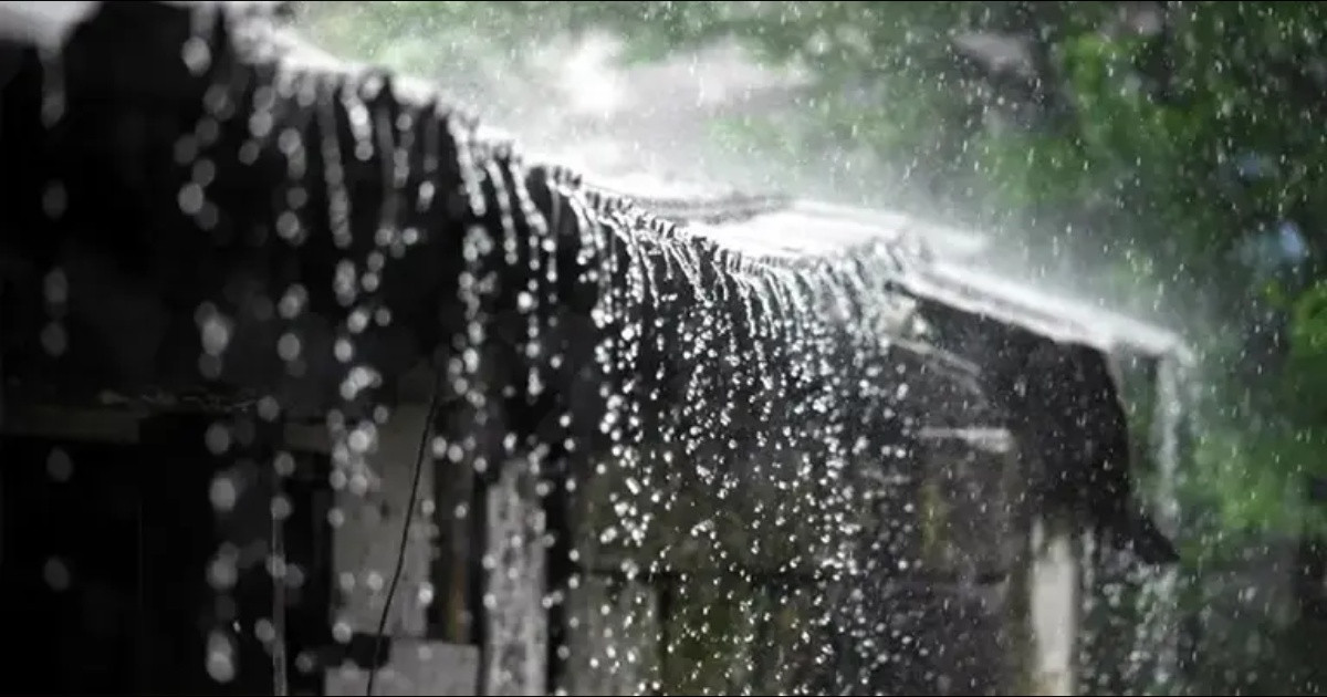 মাঝারী ধরনের ভারী থেকে অতি ভারী বর্ষণের শঙ্কা