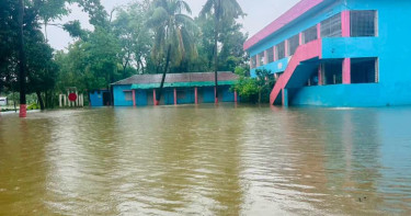 কক্সবাজারে লাখ লাখ মানুষ পানিবন্দি, ২২ জনের মৃত্যু