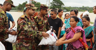 পার্বত্য চট্টগ্রামে সেনাবাহিনীর উদ্ধার ও ত্রাণ সহায়তা অব্যাহত