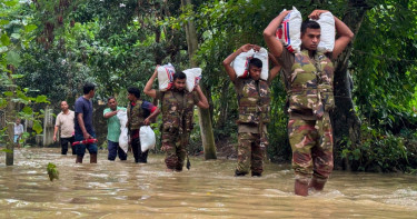 চট্টগ্রামের বন্যাকবলিত এলাকায় উদ্ধার তৎপরতা শুরু করেছে সেনাবাহিনী