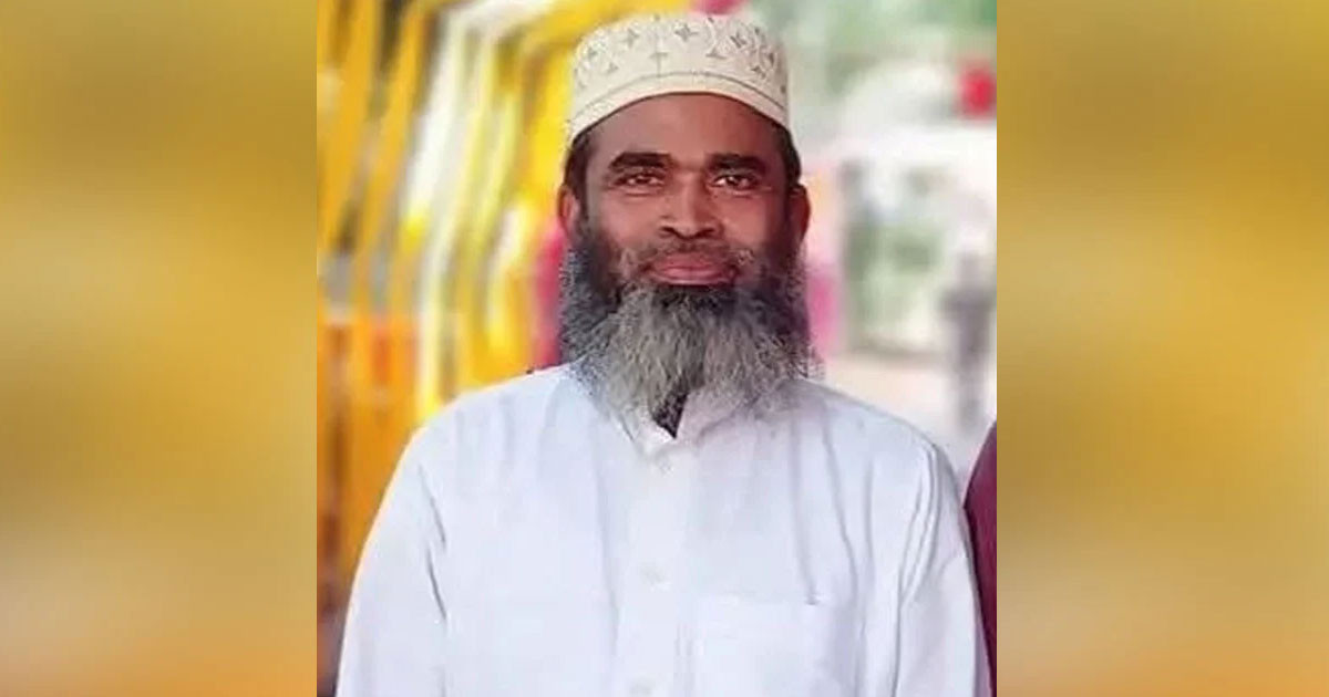 আজানের মাঝেই লুটিয়ে পড়লেন ইমাম, বাঁচানো গেল না আর