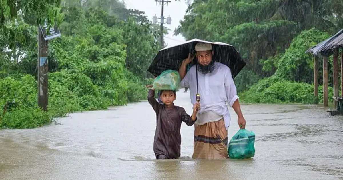 বন্যার ঝুঁকিতে ১২ জেলা, নতুন সতর্কবার্তা