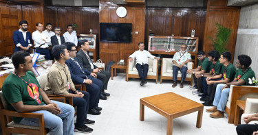 প্রধানমন্ত্রীর সঙ্গে স্বর্ণপদকজয়ী অলিম্পিয়াড শিক্ষার্থীদের সাক্ষাৎ
