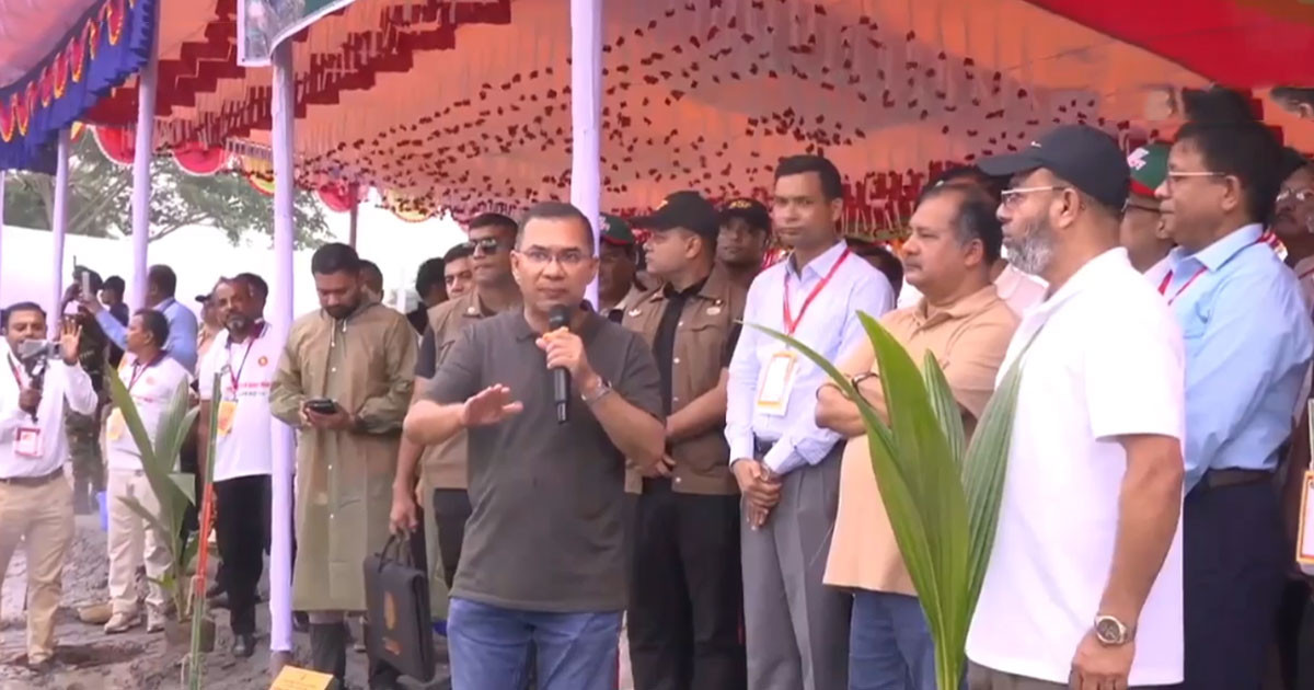 গৌরনদীতে বৃক্ষরোপণ কর্মসূচিতে প্রধানমন্ত্রী, ৫ বছরে ২৫ কোটি গাছ লাগানোর ঘোষণা