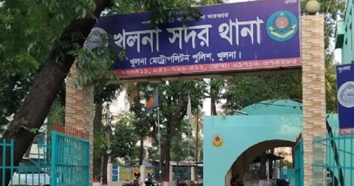খুলনায় সাংবাদিকদের লক্ষ্য করে দুর্বৃত্তদের গুলি