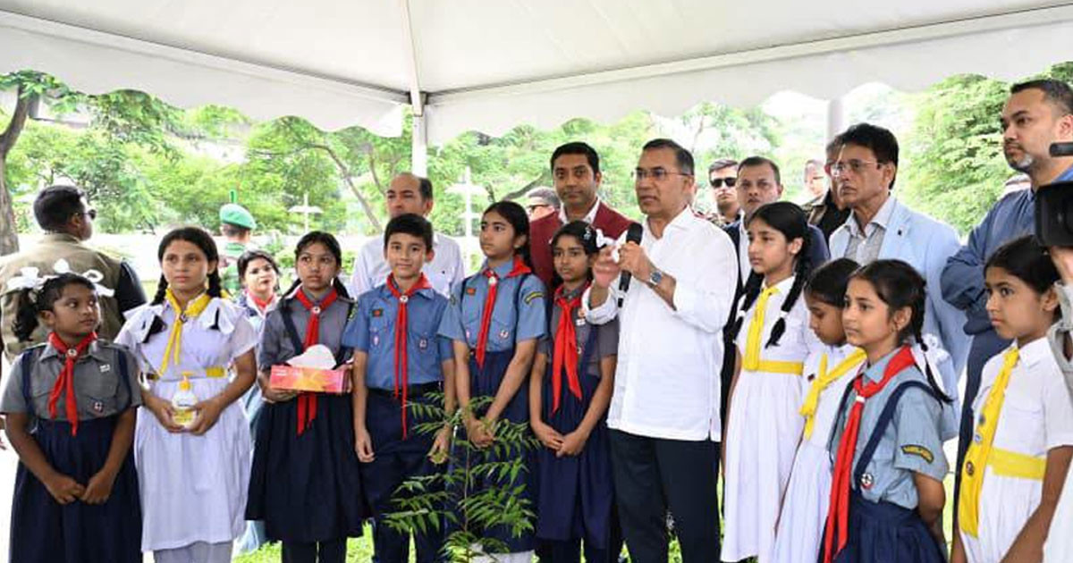 শিক্ষার্থীদের প্রতিবছর একটি করে গাছ লাগানোর আহ্বান প্রধানমন্ত্রীর