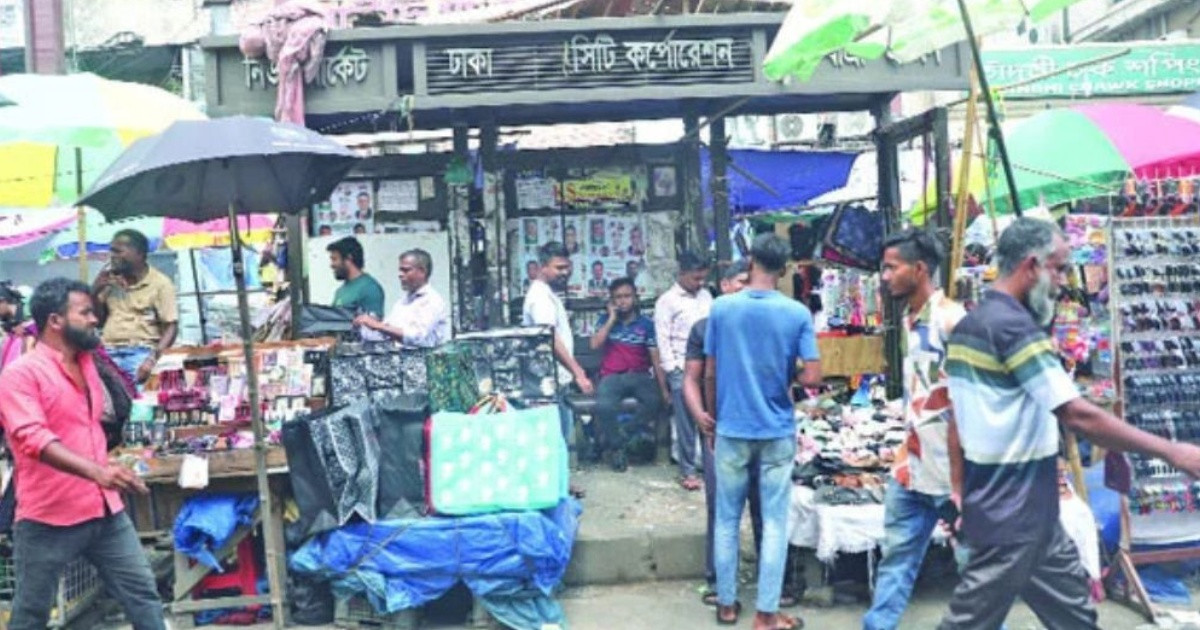 যাত্রীর জন্য নয় যাত্রীছাউনি!