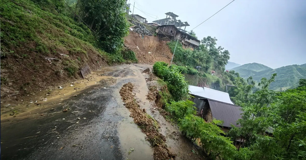 বন্যা-ভূমিধসে বিপর্যস্ত ভারত, নিহত ৮, আহত অনেকে