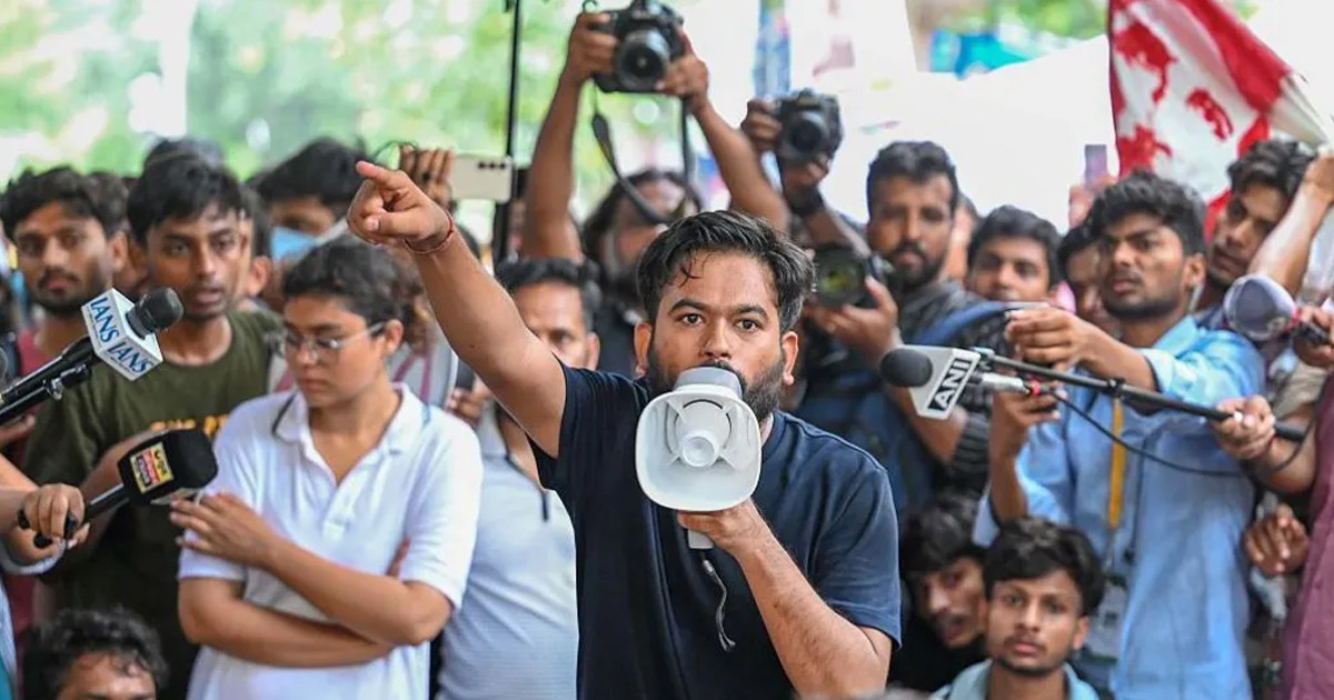 ভারতে ককরোচ জনতা পার্টির ‘সংসদে চলো’ কর্মসূচি
