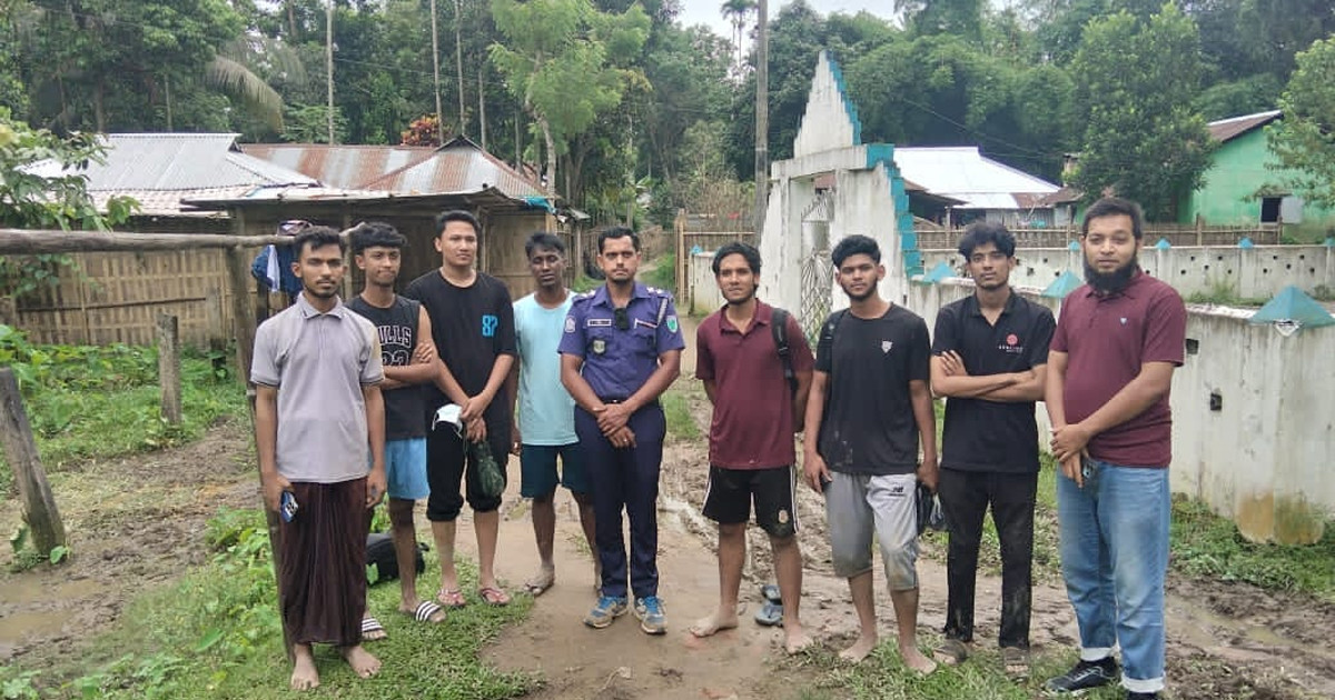 ৯৯৯-এ কল, হামহাম জলপ্রপাত থেকে ১০ পর্যটককে উদ্ধার