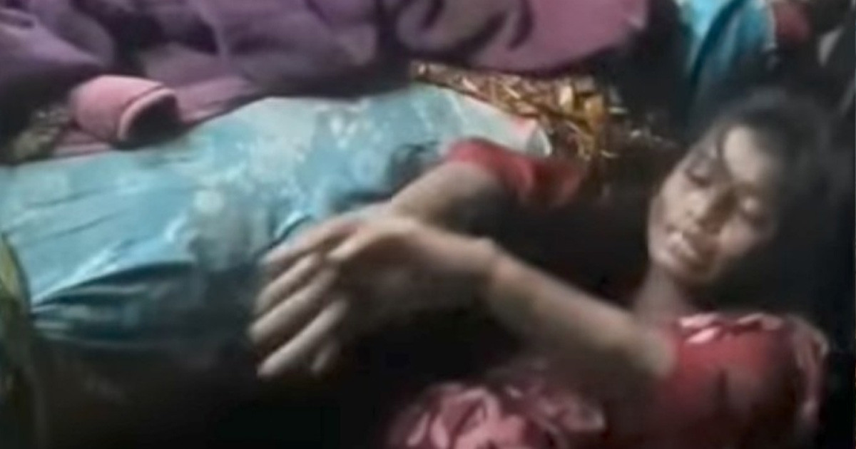 স্বামীকে রাতে বিশ্বকাপ খেলা দেখতে নিষেধ করায় স্ত্রীকে পিটুনি, ভিডিও ভাইরাল