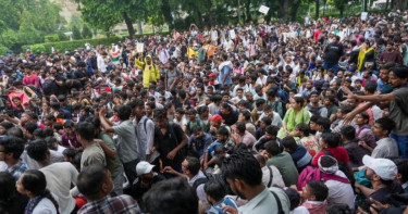 আন্দোলনের ঝড় কলকাতায়, আলোচনার ডাকেও অনড় ককরোচ পার্টি