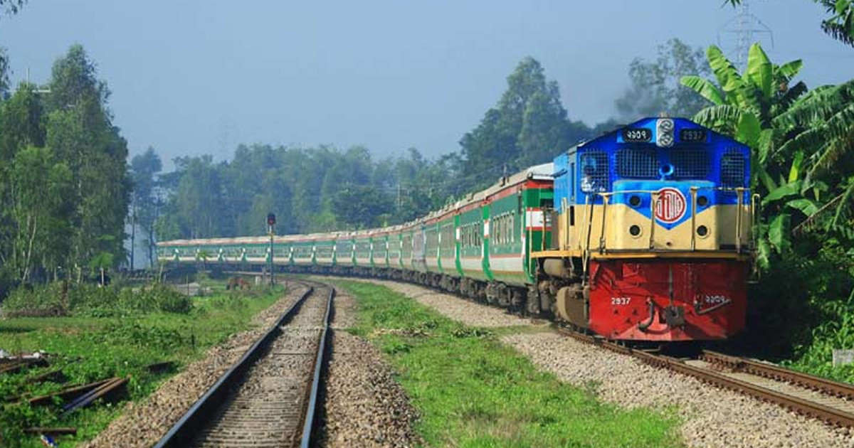 নতুন ও বন্ধ রুটে ট্রেন চালুর তোড়জোড়