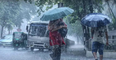 সকালের মধ্যে ১০ জেলায় ঝড়-বৃষ্টির শঙ্কা, নদীবন্দরে সতর্কসংকেত