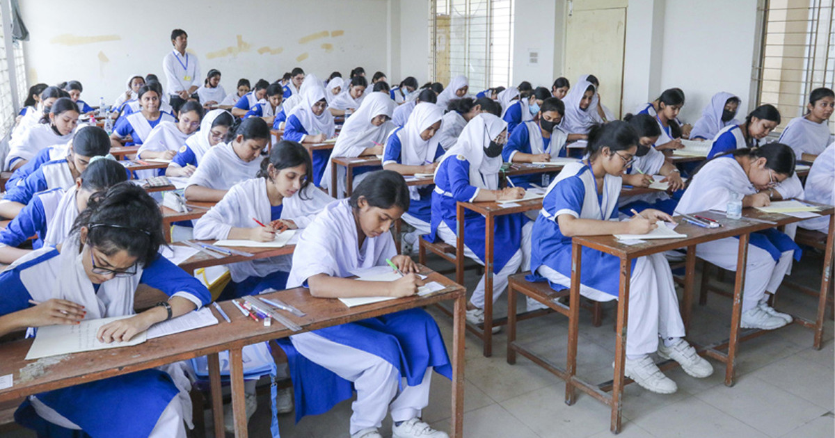 এইচএসসির ৫ বিষয়ের পরীক্ষা ফের নিতে চায় আন্তঃশিক্ষা বোর্ড, রেজিস্ট্রেশনের নির্দেশ