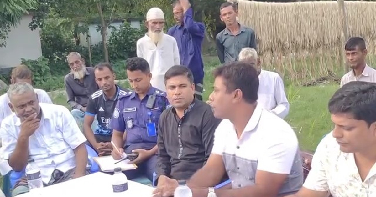 জুলাই-আগস্টের হত্যা মামলার আসামিদের সঙ্গে পুলিশের মতবিনিময়: ক্ষুব্ধ এলাকাবাসী