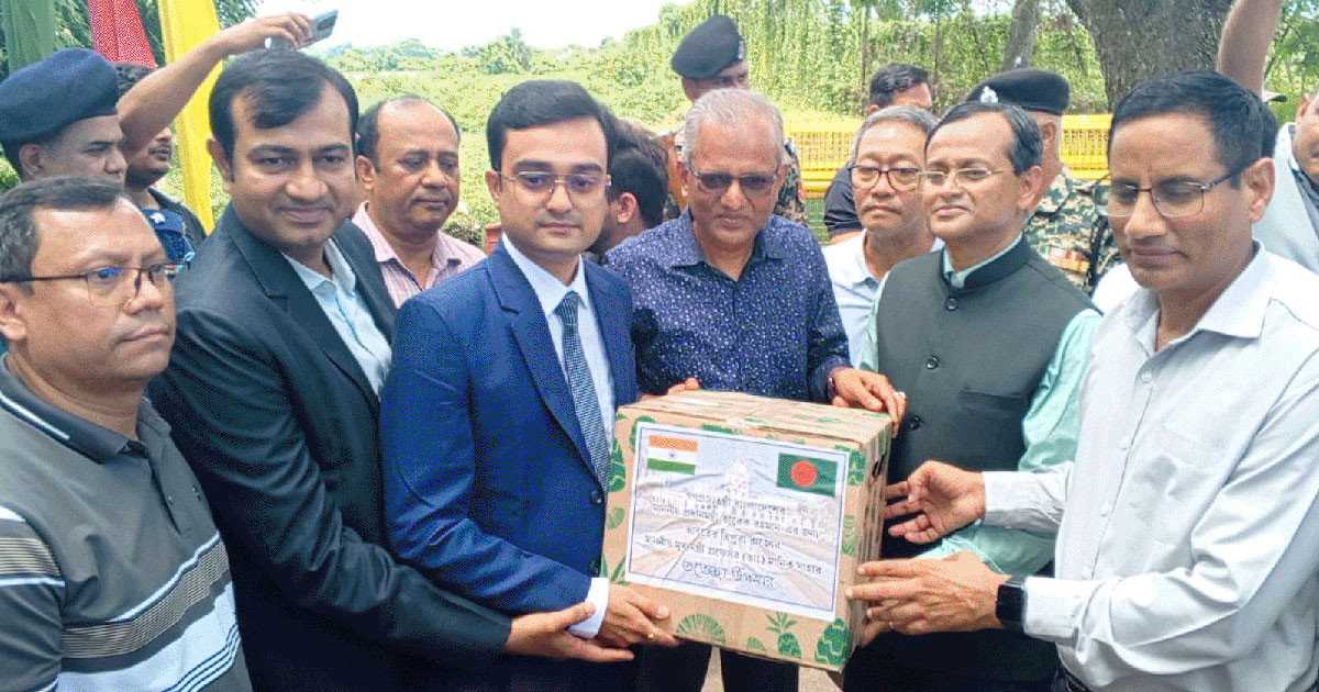 প্রধানমন্ত্রীর জন্য ৭৮০ কেজি আনারস পাঠালেন ত্রিপুরার মুখ্যমন্ত্রী