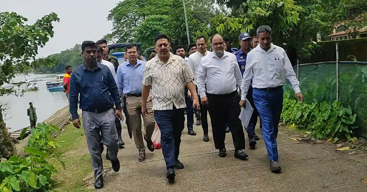 সুনামগঞ্জে উড়াল সড়ক প্রকল্প পরিদর্শন করলেন মন্ত্রিপরিষদ সচিব
