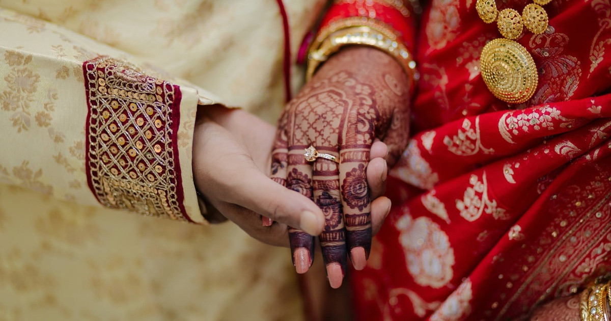 বিয়ে করতে চাই, কিন্তু আমি গরিব, এখন আমি কী করব?