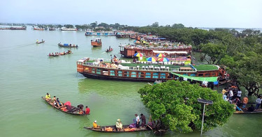 টাঙ্গুয়ার হাওরে পর্যটকবাহী হাউসবোট চলাচলে নিষেধাজ্ঞা