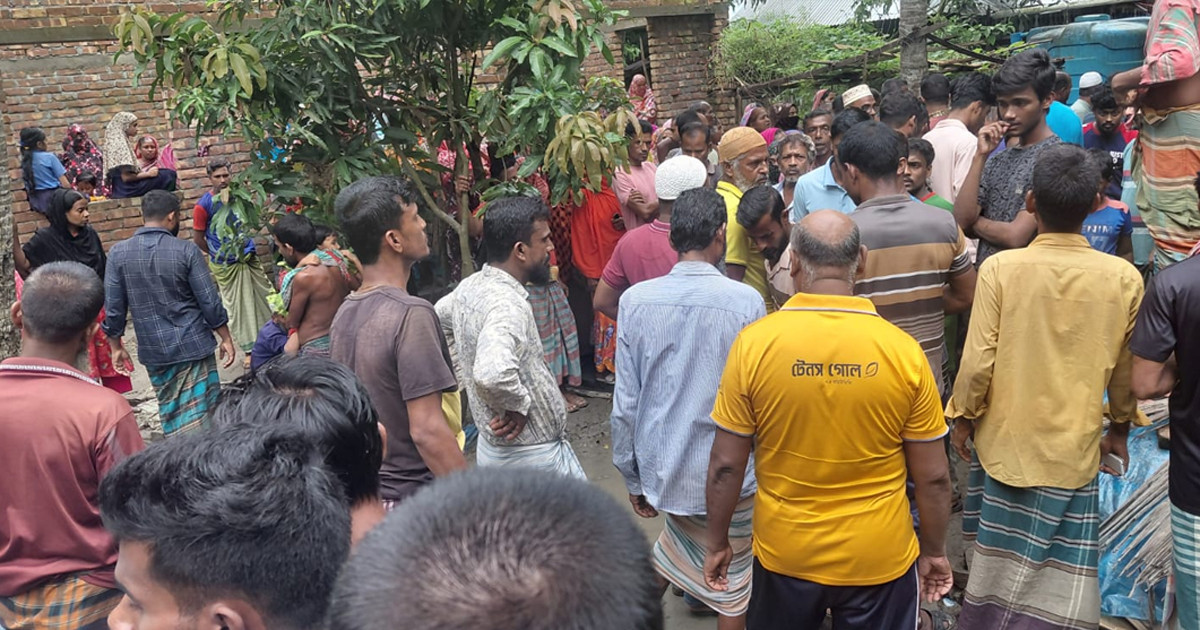 বাগেরহাটে একই পরিবারের তিনজনের মরদেহ উদ্ধার