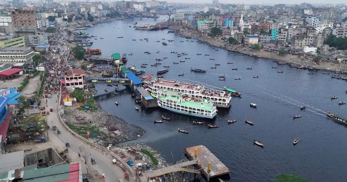 আমাদের বুড়িগঙ্গা নদীটি