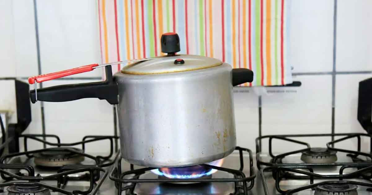 প্রেশার কুকার ব্যবহারে এই ৫ ভুলেই ঘটতে পারে ভয়াবহ বিপদ