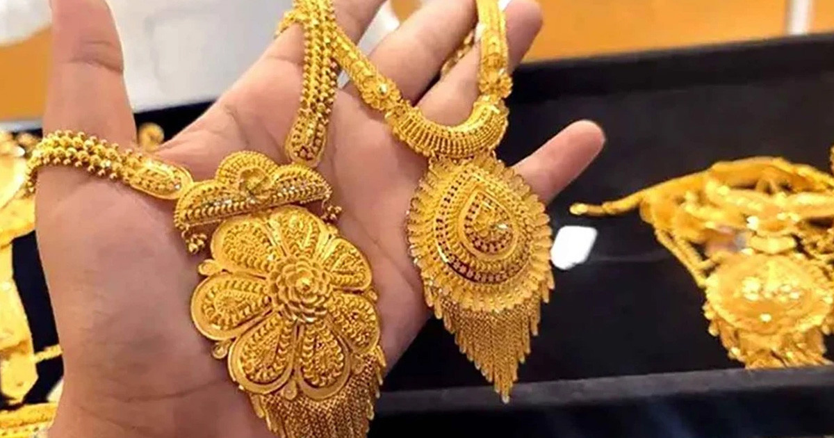 স্বর্ণ কিনতে গিয়ে গুনতে হবে আরও টাকা, নতুন দাম ঘোষণা