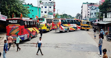 ৩ দফা দাবিতে দিনাজপুরে সড়ক অবরোধ