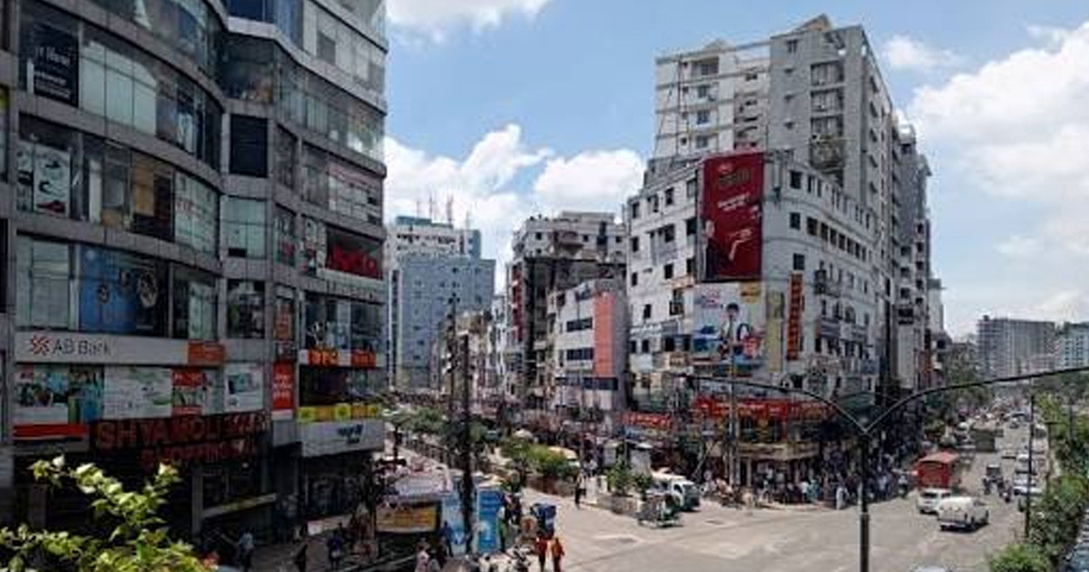 শ্যামলীতে আবাসিক ভবনে আগুন