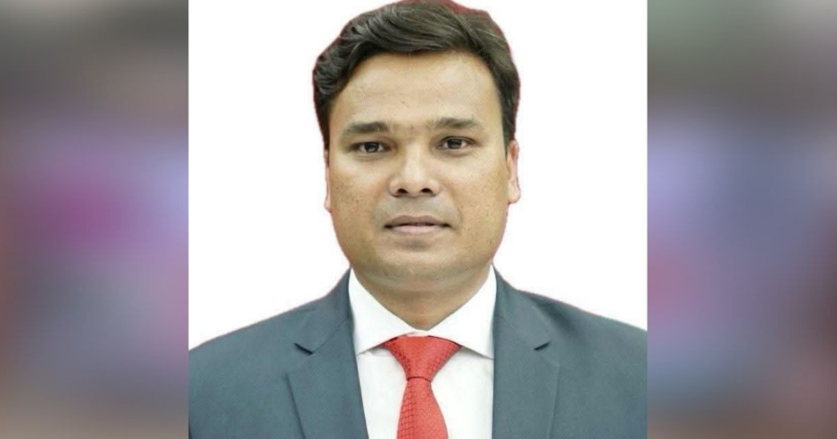 বালুঘাটের কর্মচারীকে মারধর করা সেই ইউএনওকে ২৪ ঘণ্টার মধ্যেই বদলি