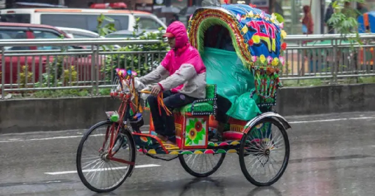 রাজধানীতে টানা হচ্ছে ব্যাটারিচালিত রিকশার লাগাম