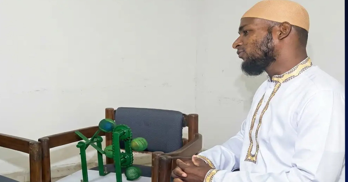 কোরআনের আয়াত গবেষণা করে কওমি মাদ্রাসাছাত্রের মাধ্যাকর্ষণ শক্তিতে বিদ্যুৎ আবিষ্কারের দাবি