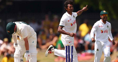 হাসান মাহমুদের পেস আগুনে বিপদে অস্ট্রেলিয়া