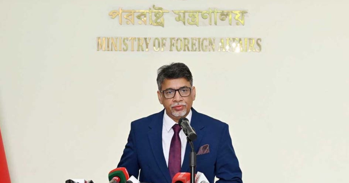 প্রধানমন্ত্রীর ভারত সফরের আগে অনুকূল পরিবেশ তৈরির অপেক্ষায় বাংলাদেশ