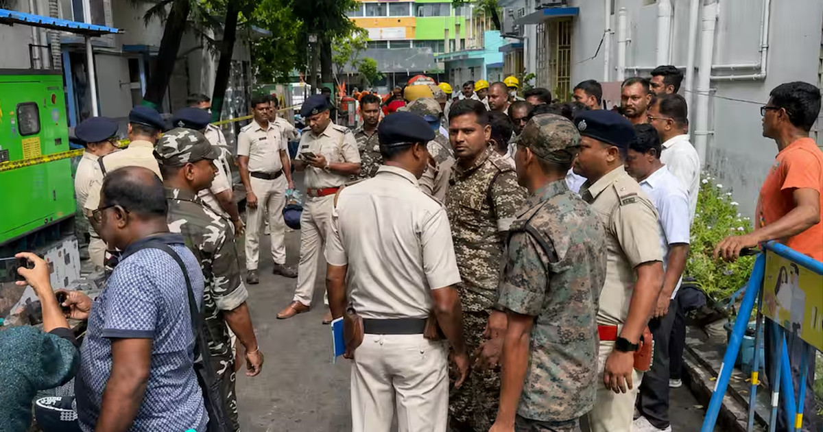 পশ্চিমবঙ্গে হোটেলে ভয়াবহ অগ্নিকাণ্ড, নিহত অন্তত ৭