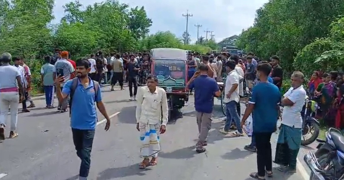 গোপালগঞ্জে ট্রাক-বাস সংঘর্ষে নারীসহ নিহত ৩, আহত ২০