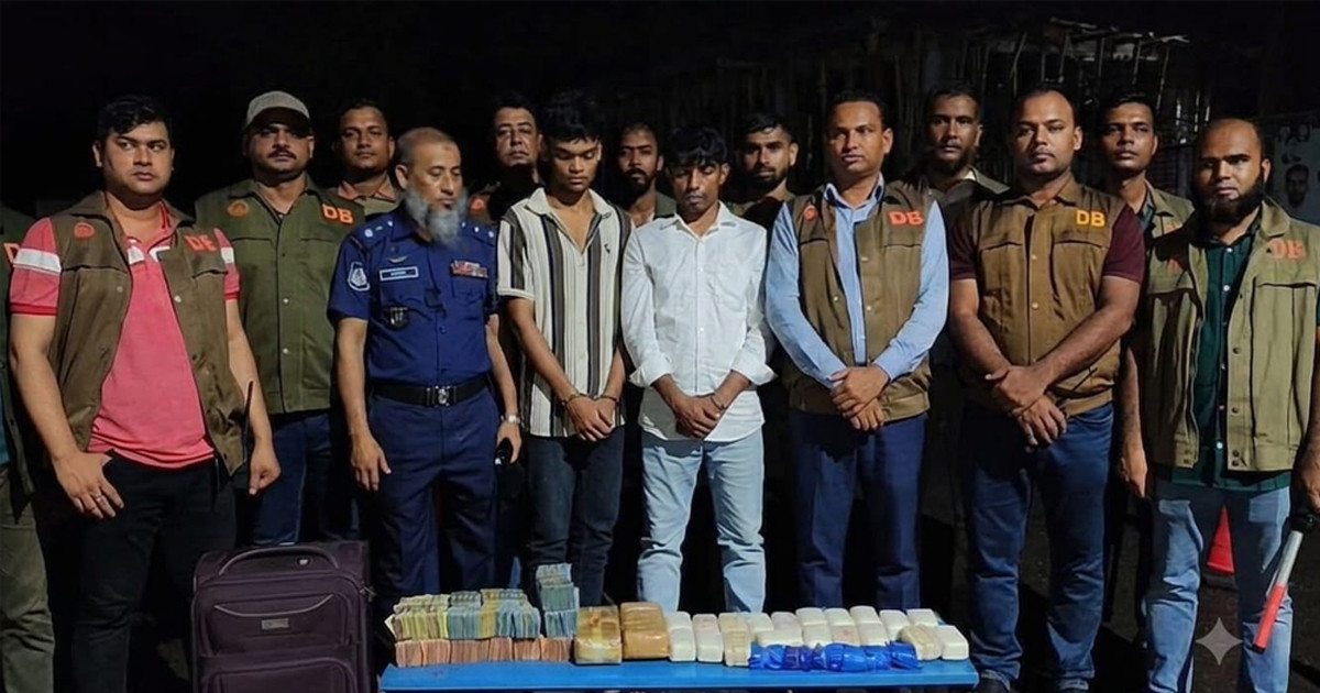 মাইক্রোবাসে তল্লাশি, উদ্ধার হলো ৬৪ হাজার পিচ ইয়াবা