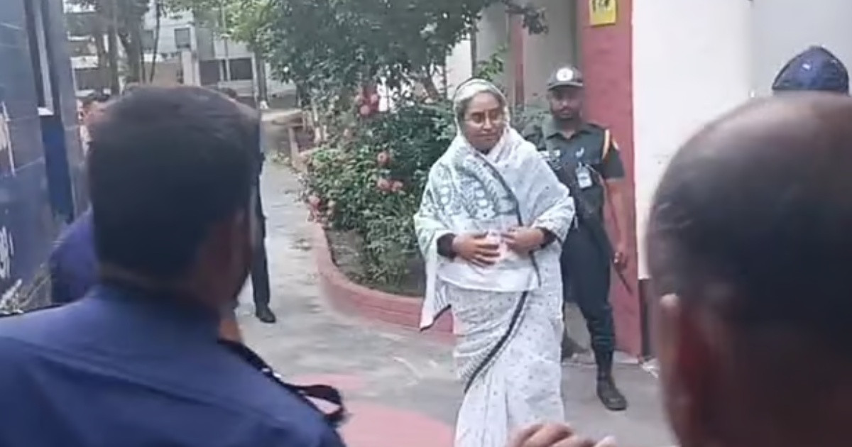 স্বামীকে শেষ বিদায় জানাতে প্যারোলে মুক্ত দীপু মনি