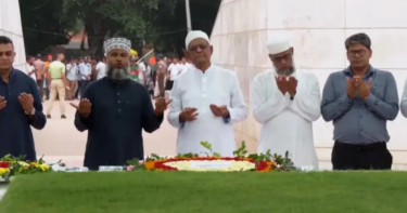 শপথের আগে জিয়াউর রহমান ও বেগম খালেদা জিয়ার কবরে শ্রদ্ধা জানালেন মির্জা ফখরুল